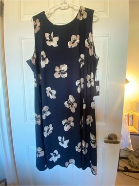 Tommy Hilfiger Navy Floral Sleeveless Midi Dress